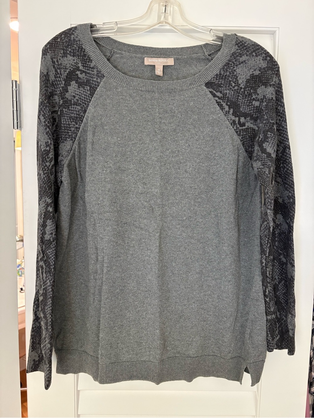 Banana Republic Gray 3/4 sleeve shirt